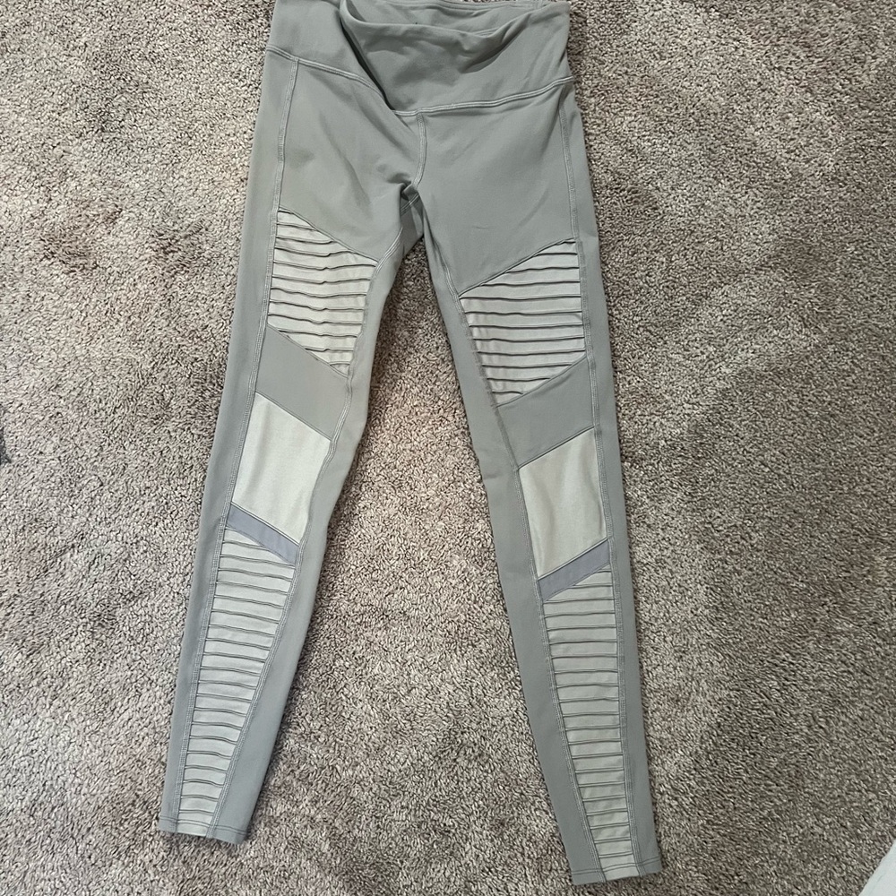 Alo leggings moto style in excellent condition